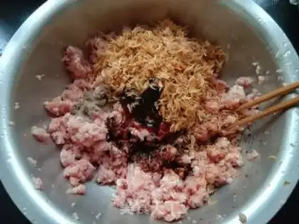Make Shrimp dumplings step 2
