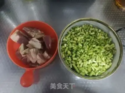 Make Garlic pork step 0