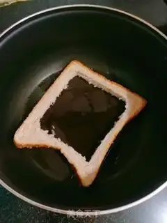 Make Egg cheese sandwich step 2