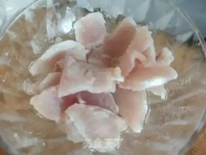 Make Pepper cucumber fried meat step 0