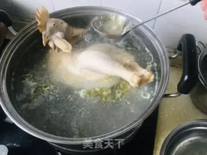 Make Boiled rooster step 1