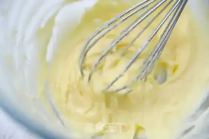 Make A thousand layers of almond bread step 1