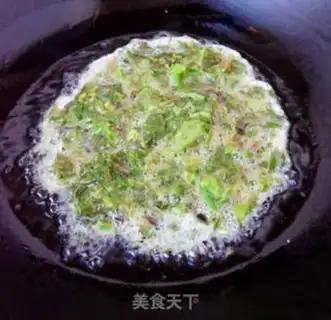 Make Fried eggs with sprouts step 4