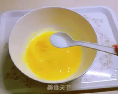 Make Fried goose eggs step 4