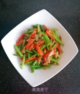Make Fried garlic carrots step 4