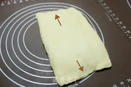 Make A thousand layers of almond bread step 10