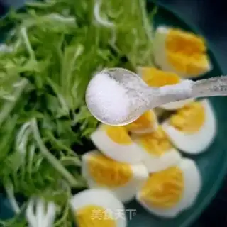 Make Boiled eggs with chrysanthemum step 6