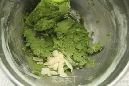 Make Three marshmallows, lass cookies step 8