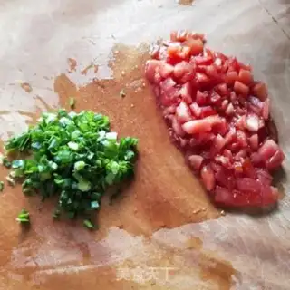Make Tomato egg noodles step 1