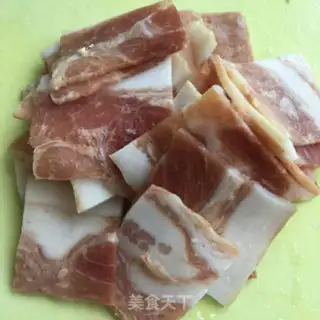 Make Bacon and cabbage step 1