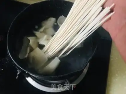 Make Windy noodles step 1