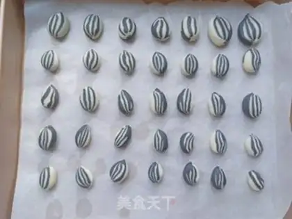 Make Simulate melon souffles step 14