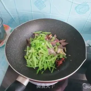 Make Donkey celery step 7