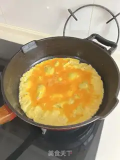 Make Scrambled eggs step 2