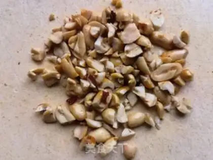 Make The peanuts mixed up their chrysanthemums step 6