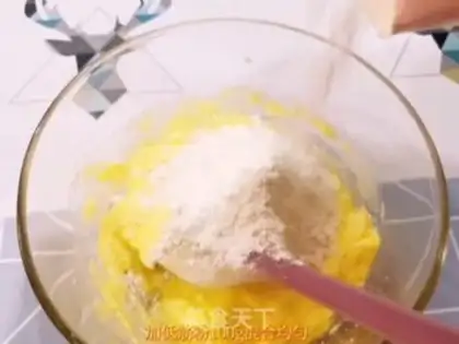 Make Strawberry cookies step 3