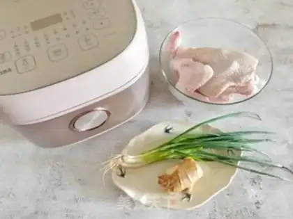 Make A chicken with a pan step 0