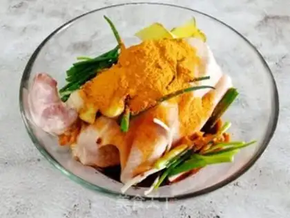 Make A chicken with a pan step 2