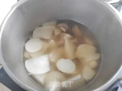 Make Clean up the radish steak soup step 3