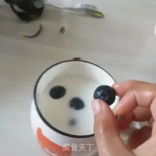 Make Blueberry yogurt step 2