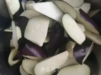 Make Meat and eggplant step 1