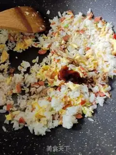 Make Garlic sauce, fried rice step 6