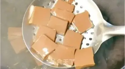 Make Duck tofu fan soup step 1