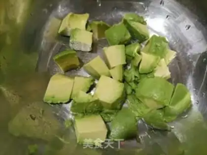 Make Mango butter and shrimp salad step 1