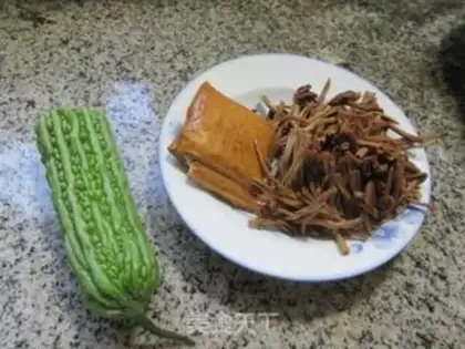 Make Scrambled with tea and mushrooms step 0