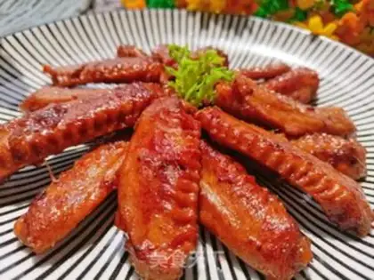 Make Red duck wings step 12