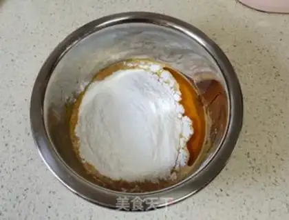 Make Pumpkin varnish cake step 5