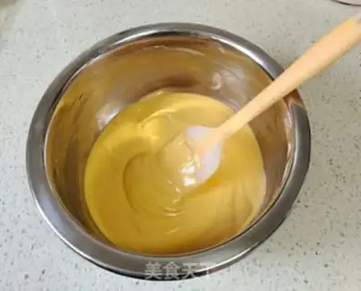 Make Pumpkin varnish cake step 6