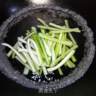 Make Celery fried meat step 3