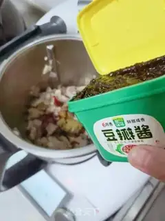 Make Improved bean petal sauce and lamb halogen step 6