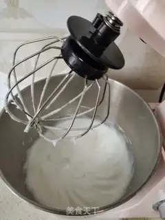 Make Pumpkin varnish cake step 9