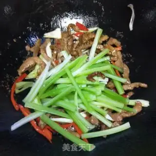 Make Celery fried meat step 7