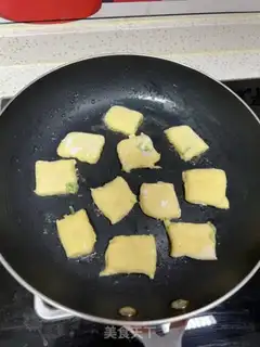Make Shrimp-skin bread step 3