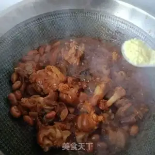 Make Peanut stew pig feet step 11