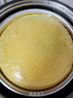 Make Pumpkin varnish cake step 15