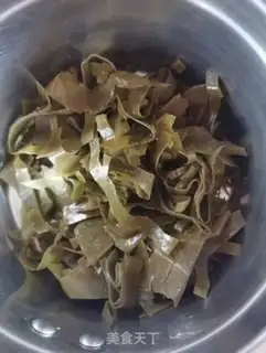 Make Seaweed larvae meatball soup step 0