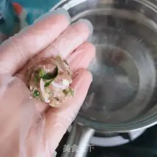 Make ♪ Champagne and lamb meatball soup ♪ step 5