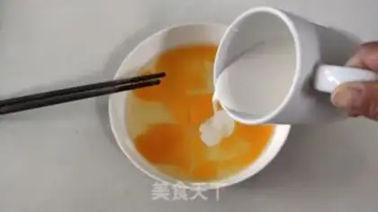 Make Sheep eggs step 1
