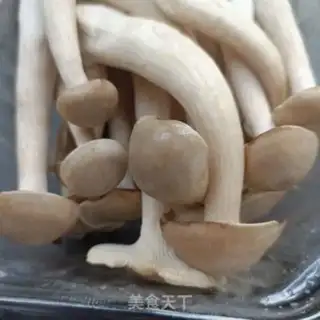 Make Pig hoofed deer mushrooms step 1