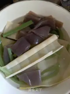 Make Spicy hot pot step 1