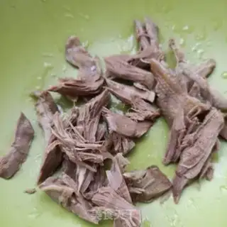 Make The tumbled pigeon