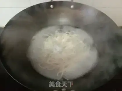Make Carrot sauce noodles step 12