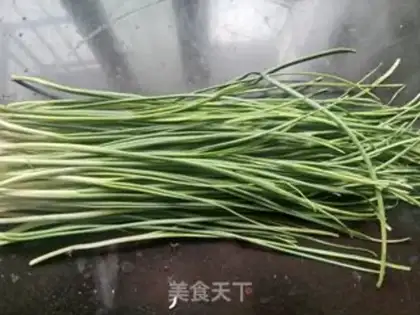 Make Go back to the pot and fry the onions step 0
