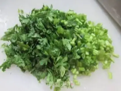 Make Shrimp skin, fried eggs step 1