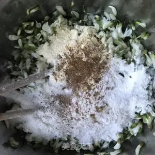 Make Onions of fried wheat step 3