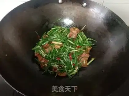 Make Go back to the pot and fry the onions step 8